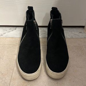 Steve Madden Women 8.5 Black Suede Zipper Wedgie Sneakers